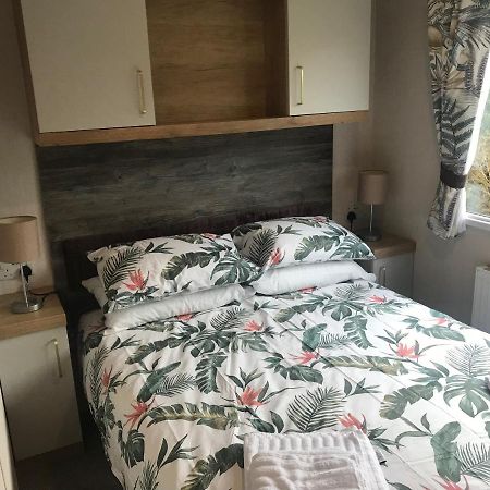 Flamingo Land Private Caravan - No 8 Cedarwood Hotel Kirby Misperton Kültér fotó