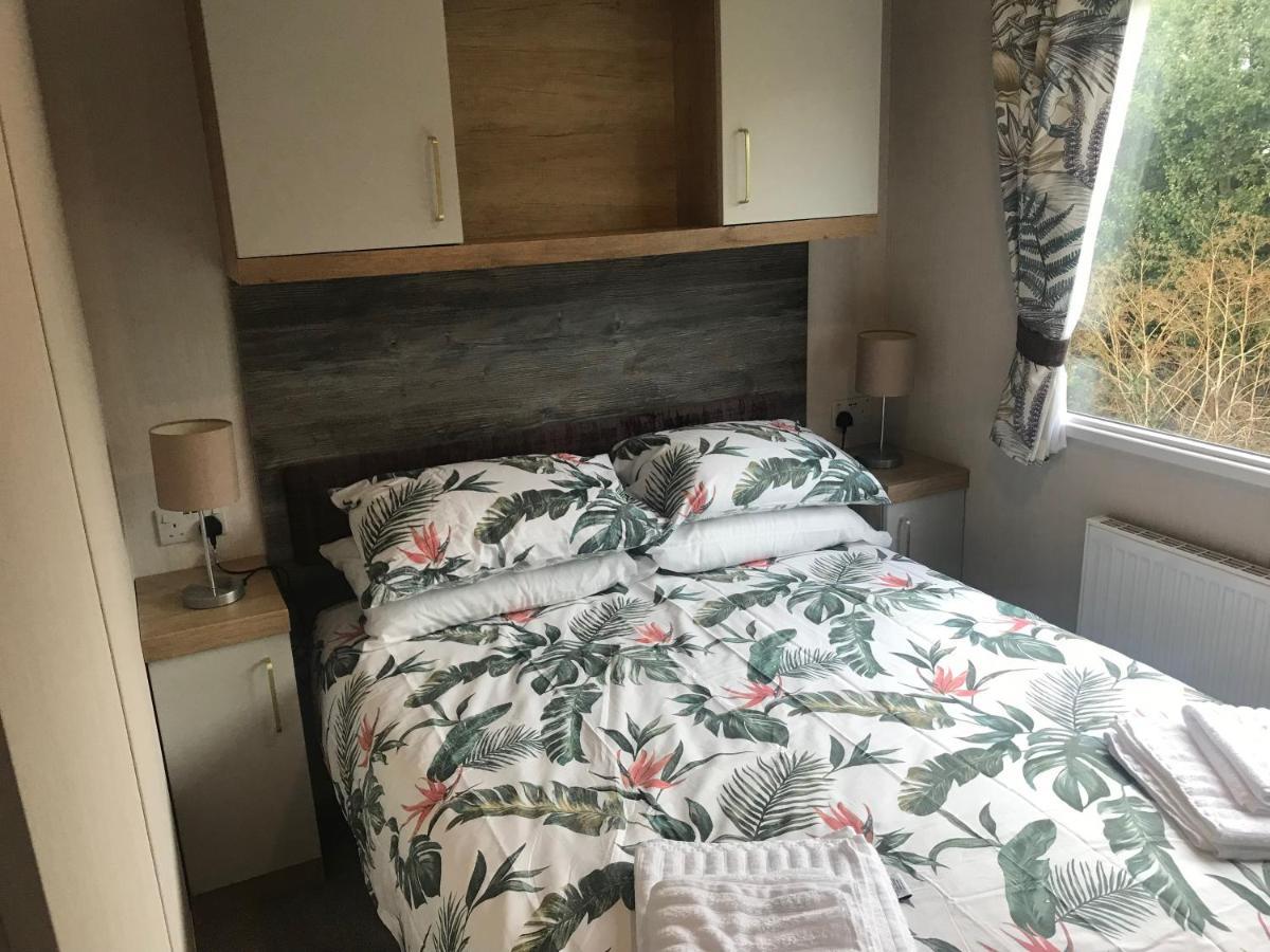 Flamingo Land Private Caravan - No 8 Cedarwood Hotel Kirby Misperton Kültér fotó