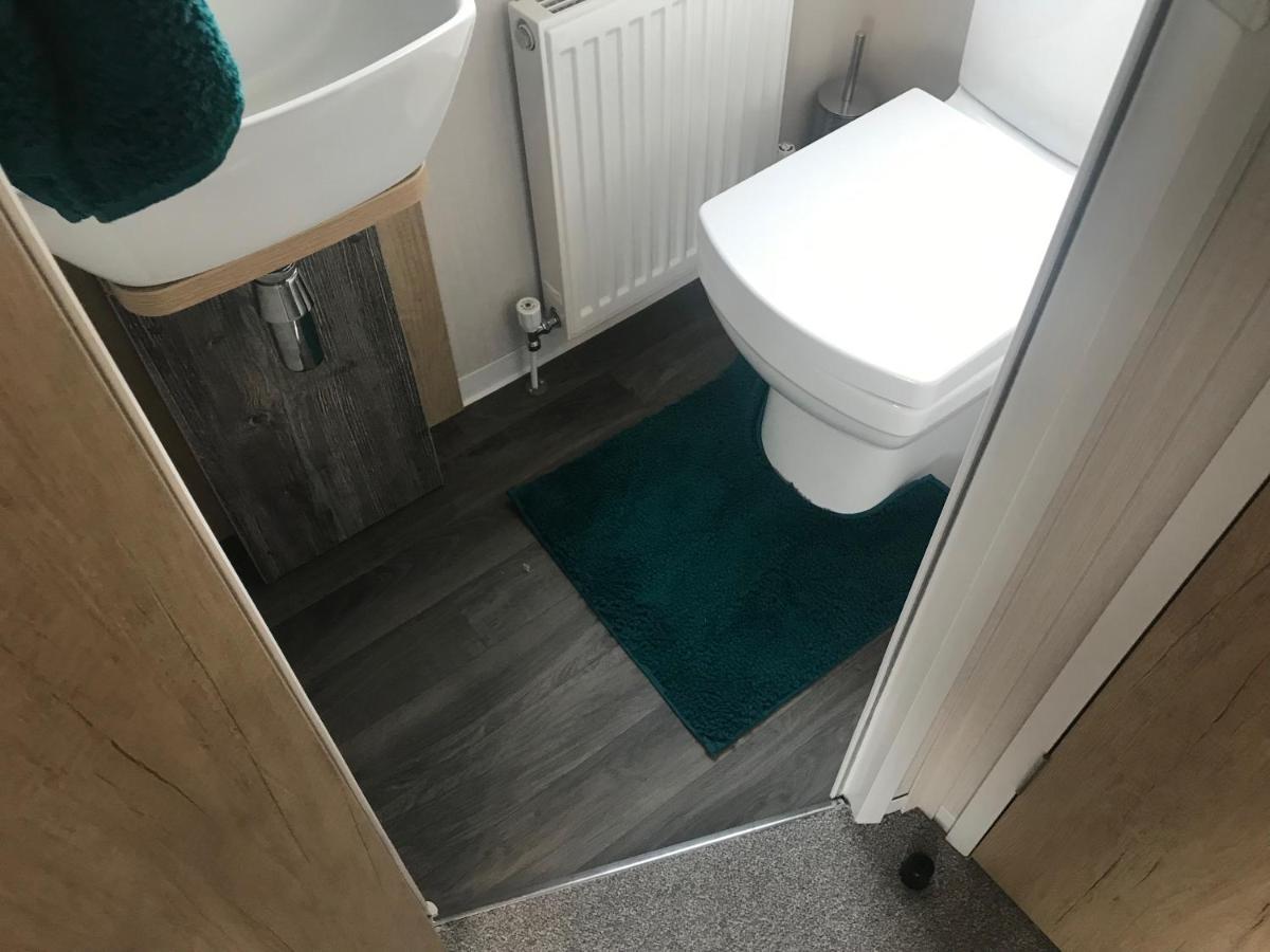 Flamingo Land Private Caravan - No 8 Cedarwood Hotel Kirby Misperton Kültér fotó